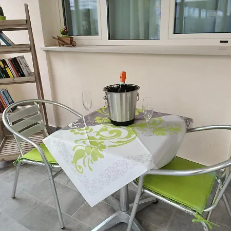 Hotell Bed & Book Rimini