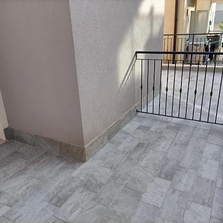 Bed & Book Отель 2*