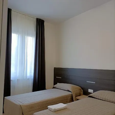 Bed & Book Отель