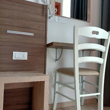 Bed & Book Hotell 2*