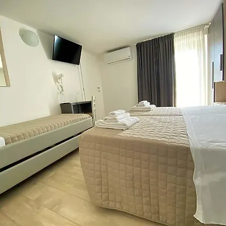 Bed & Book 2*