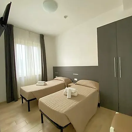 Bed & Book Hotel 2*