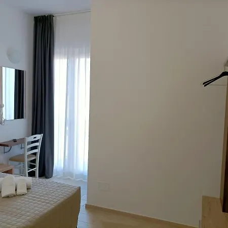 Szálloda Bed & Book 2*
