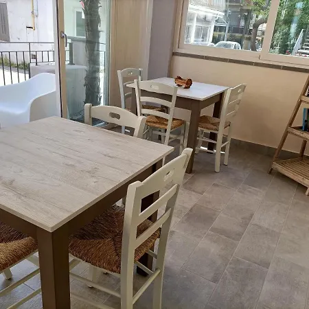 Bed & Book Szálloda