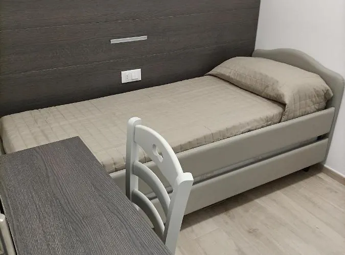 Bed & Book 호텔 2*