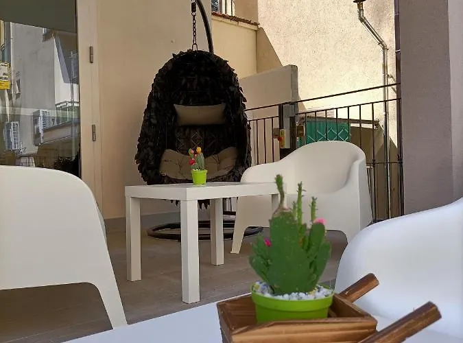 Bed & Book 호텔 2*