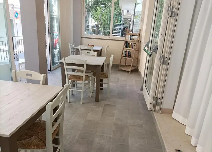 Bed & Book 호텔 2*